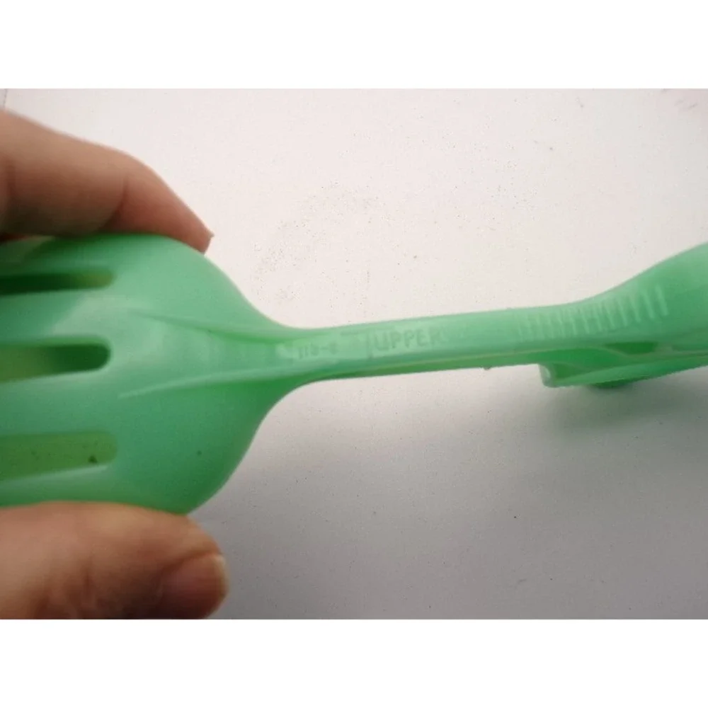 Vintage Tupperware Mint‎ Green Salad Tongs Server Utensil Kitchenware 113-6